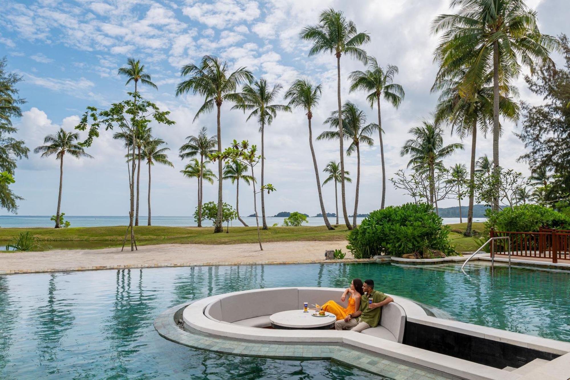 Отель Four Points By Sheraton Bintan, Lagoi Bay Экстерьер фото